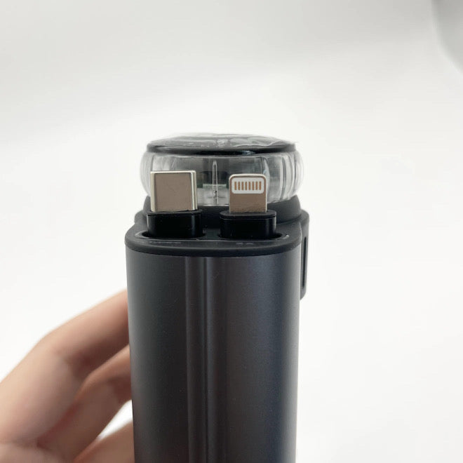 Chargeur de voiture 5 en 1 – câbles rétractables, diffuseur de parfum et lumière LED