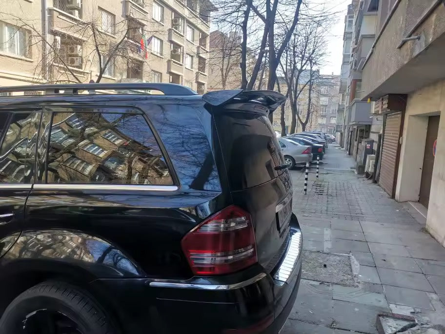 Aileron de toit noir brillant pour voitures à hayon (hatchback) – modèle 2