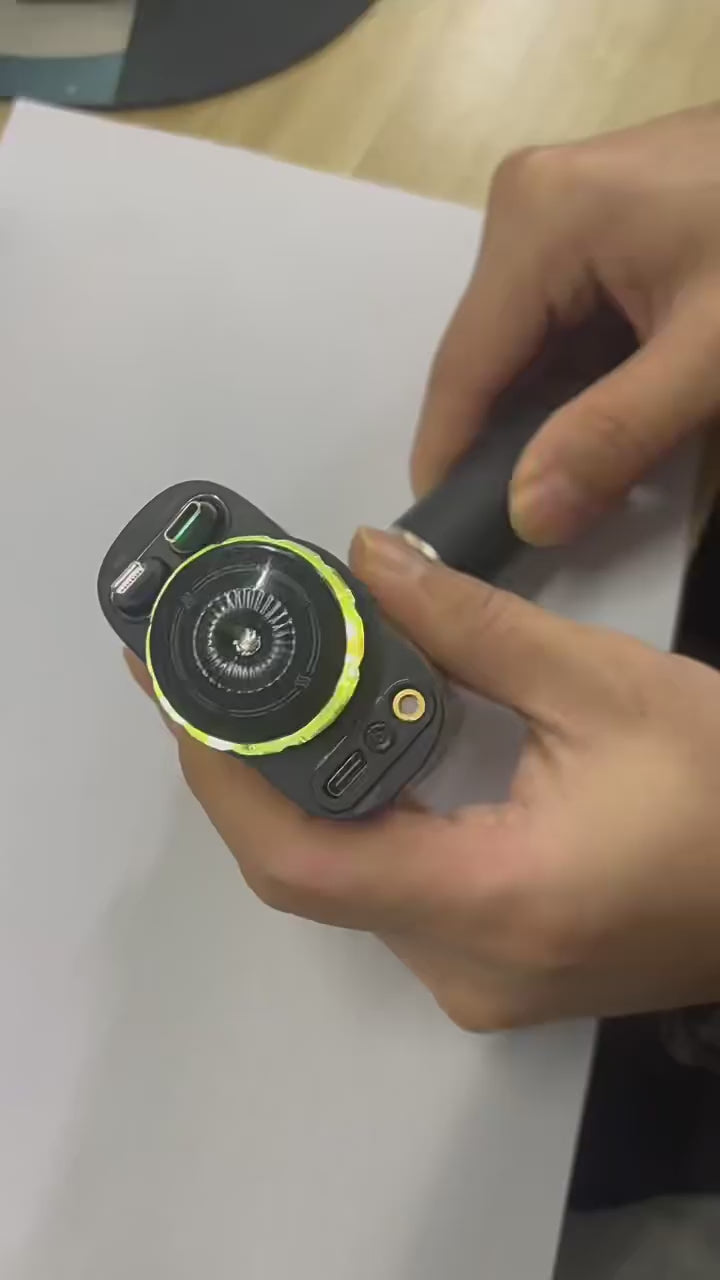 Chargeur de voiture 5 en 1 – câbles rétractables, diffuseur de parfum et lumière LED
